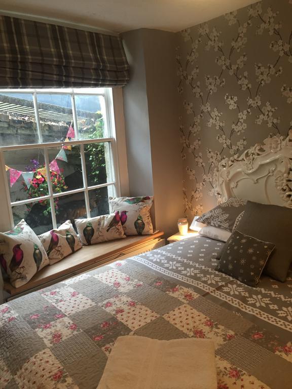 Georgian City Apartment At Thomas Street Double Bedroom And Two Single Trundle Beds บาธ ภายนอก รูปภาพ